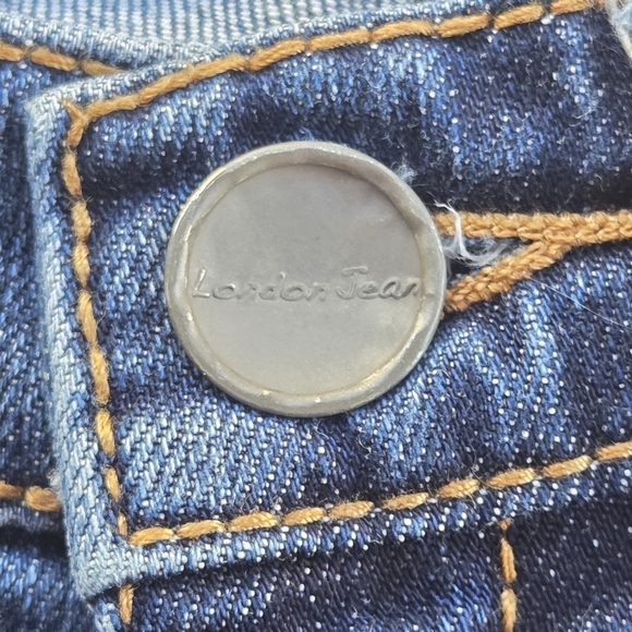 LONDONJEAN VS Low 5 Flap Distressed Jeans - Picture 4 of 14